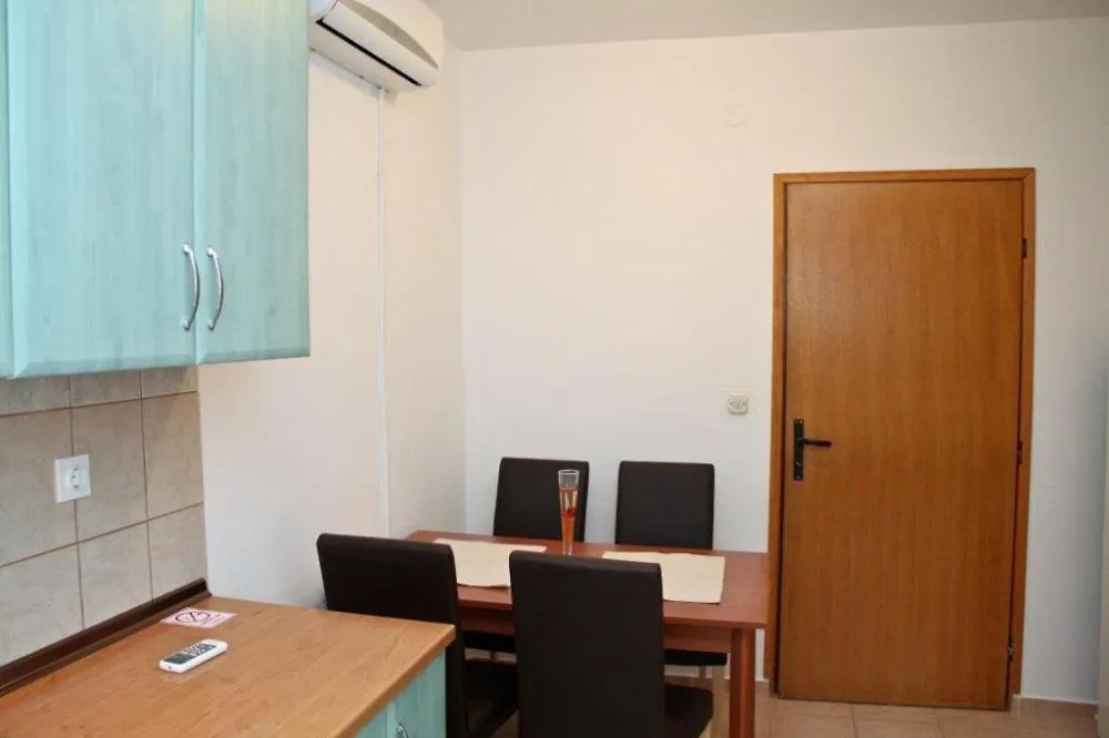 Apartments Camelia Maslenica 0*,